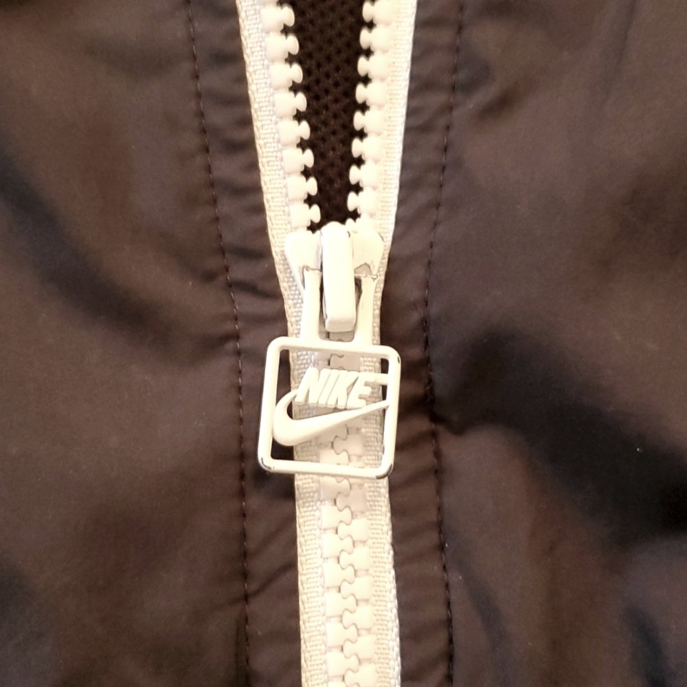 NIKE Windrunner Jacket - Picture 4 of 5